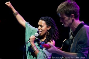 Munit & Jörg, durante su actuación en la Noche África de Santa Cruz de Tenerife (Imagen | Luz Sosa, Canarias Jazz)