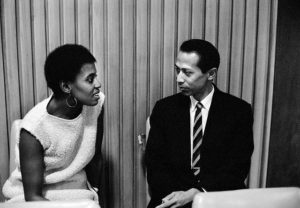 Miriam Makeba participó en el Comité de la ONU contra el Apartheid (1963 - UN Photo/Teddy Chen)