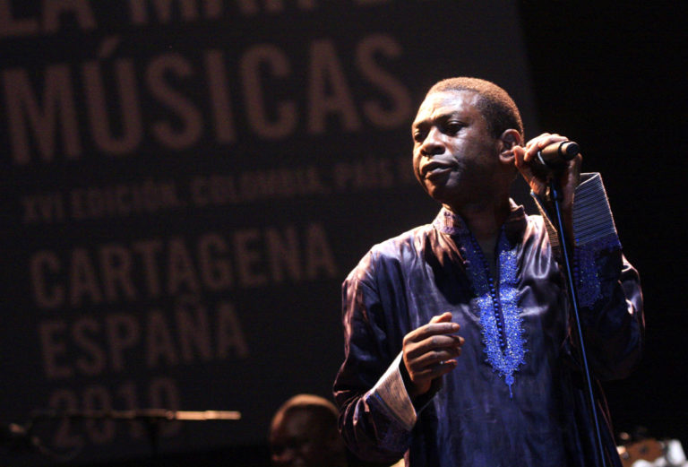 Youssou N´Dour, durante su actuación en el festival La Mar de Músicas 2010