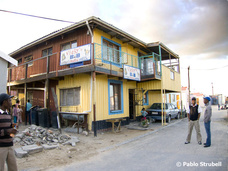 Fachada del Bed&Breakfast de Vicky, en Khayelitsha