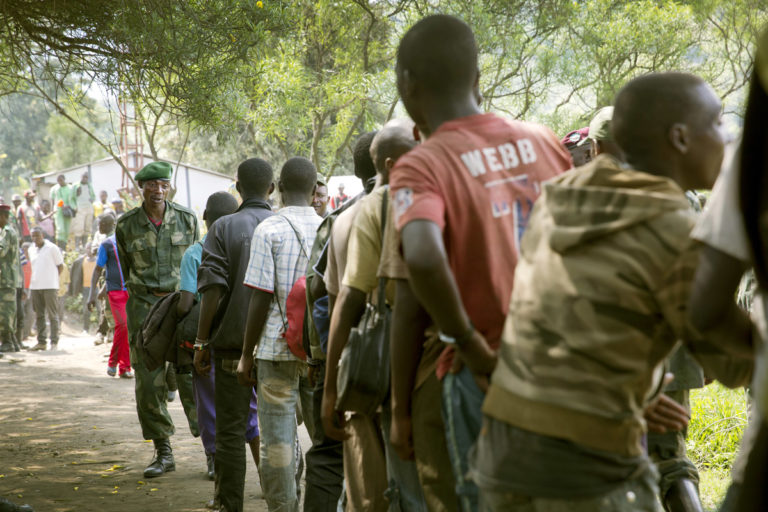 Antiguos niños soldados son transferidos a un centro de protección de Naciones Unidas en Bweremana (República Democrática del Congo). Imagen: UN Photo/Sylvain Liechti