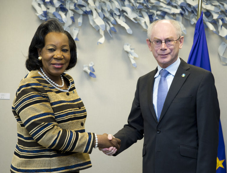 Catherine Samba-Panza, presidenta de la República Centroafricana, con Herman Van Rompuy, presidente del Consejo Europeo