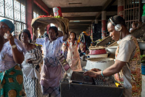 Mercado de Makola (Accra, Ghana). Imagen de Antonio Pérez.