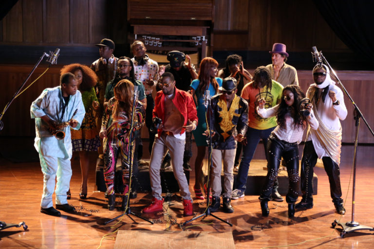 Músicos africanos del proyecto Do Agric