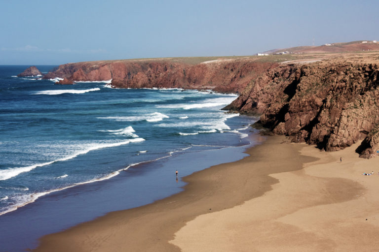 Una de las playas en el entorno de Mirleft, en la provincia de Sidi Ifni (Imagen: Martin and Kathy Dady)