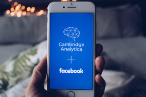 El Gobierno de Kenia contrató en dos ocasiones a Cambridge Analytica (Imagen: shopcatalog.com)