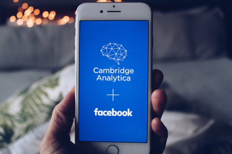 El Gobierno de Kenia contrató en dos ocasiones a Cambridge Analytica (Imagen: shopcatalog.com)