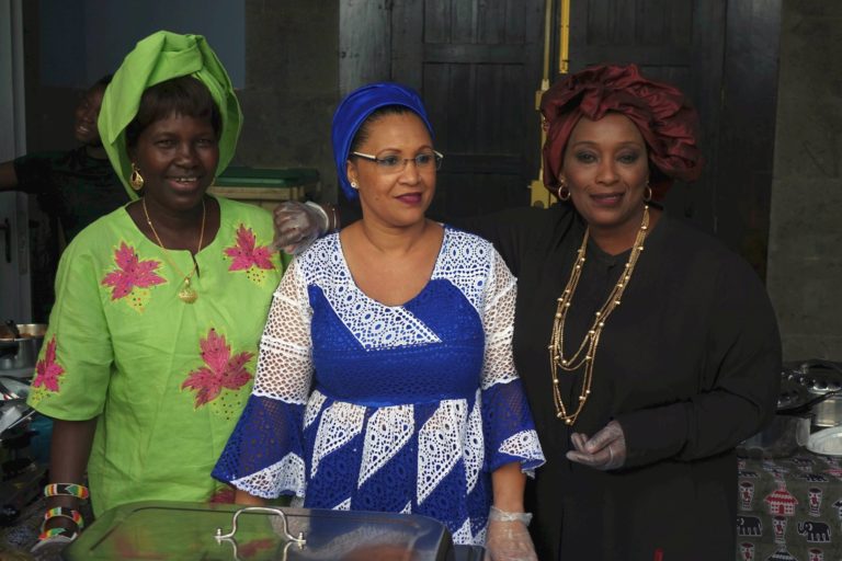 La Asociación de Mujeres Africanas en Canarias (AMAC) tiene como objetivos la integración de las mujeres africanas en la sociedad canaria y la sensibilización sobre sus culturas, sus fortalezas, debilidades y retos.
