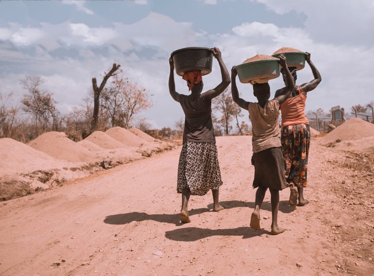 Campo de refugiados Rhino, Arua, Uganda. Imagen de Ninno JackJr en Unsplash