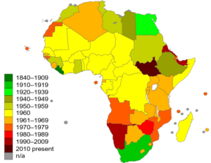 Mapa de Wikipedia con las fechas de las independencias africanas.