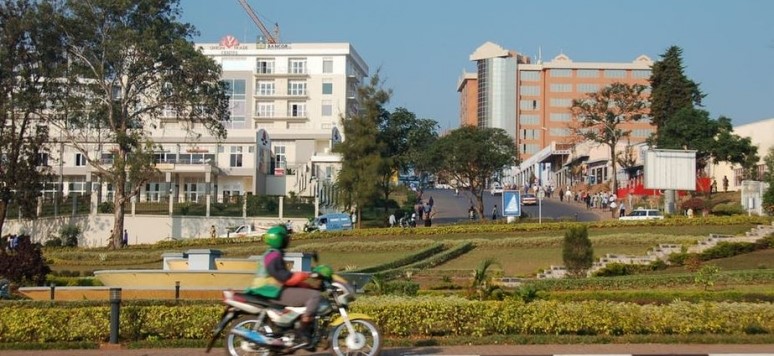 Vista de Kigali, capital de Ruanda (en 2007). Créditos: Dylan Walters/Flickr, CC BY https://www.ifri.org/fr/espace-media/lifri-medias/emerge-lemergence-de-lafrique